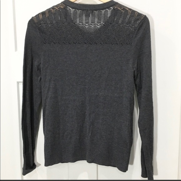 EDDIE Bauer grey cardigan with crochet shoulder detail size small - Picture 2 of 5